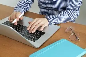 ≪BDO社会保険労務士法人≫社会保険手続き担当／英語×労務／７H勤務・フレックス有／業界大手の事務所で女性活躍中！