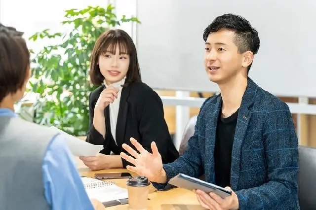 ＜山田＆パートナーズアカウンティング株式会社＞東京駅直結！大手上場企業グループのアウトソーシング会社でスキルアップ／30代～50代スタッフ活躍中