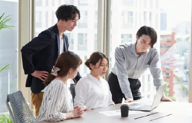 人事労務業務スタッフ（福岡事務所）／全国拠点90か所、顧問先数17,000件を超える豊富な経験と実績、国内最大級のコンサルティングファーム