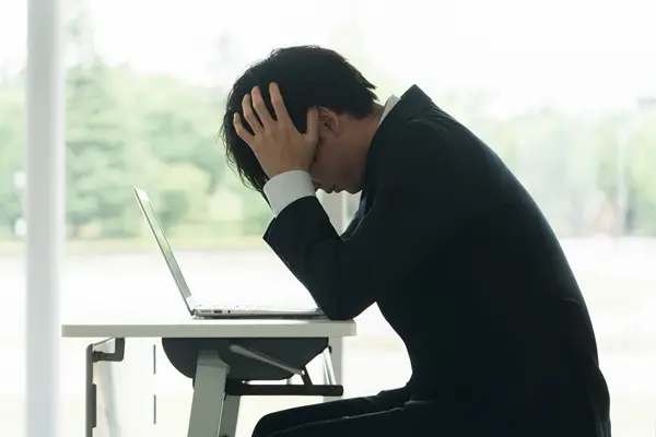  転職で判断を間違えると後悔する？よくある失敗例