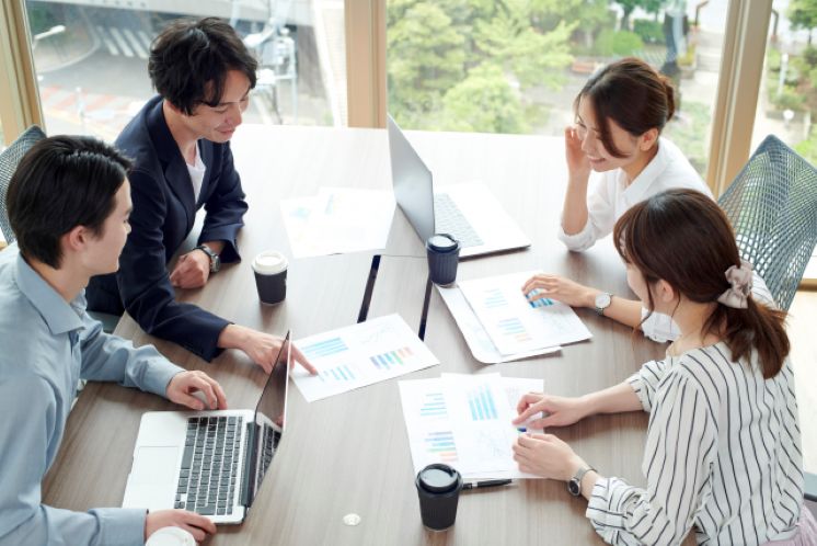 未経験可！フレックス制度／社労士事務所でスキルアップしたい方！入社後フォローも充実／試験勉強中の方も歓迎！