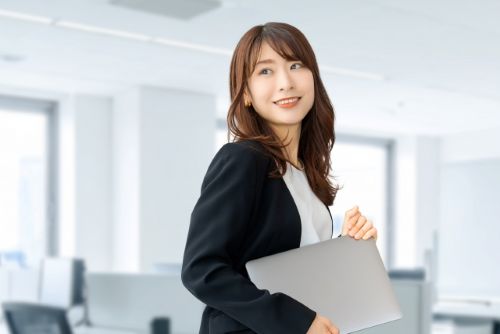 《スターズラボ社会保険労務士法人》税理士法人併設型／経験者歓迎／社労士法人新設メンバー募集／残業少なめ／ワークライフバランス◎