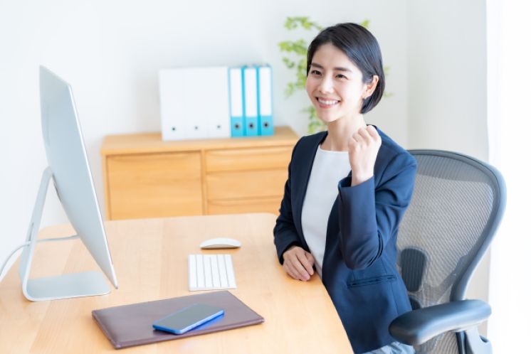 【資格勉強中・未経験可】／社会保険労務士・弁護士・弁理士・司法書士・専門士業によるワンストップサービス