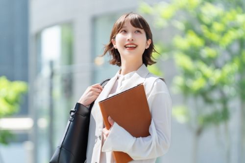 事業会社での営業職、管理部マルチタスクから社労士資格取得後、実務未経験から単体社労士法人への転職に成功！