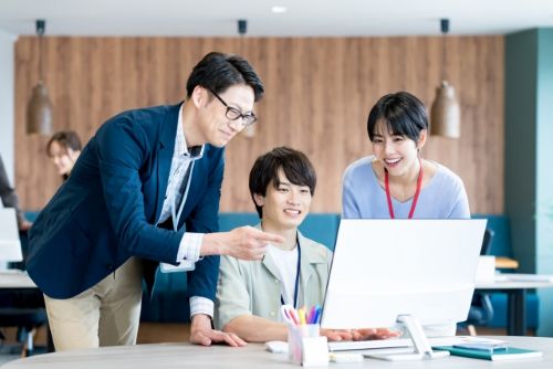 《ハートランド社会保険労務士法人》東京・五反田オフィス／税理士法人併設型／業績好調／明確な人事評価制度／インセンティブ制度あり／私服OK