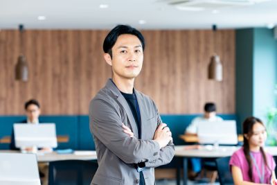 日本を代表するメガベンチャー出身の連続起業家が創業した注目スタートアップ。自社システムとAI技術を活用して移動インフラの再構築に挑む事業家集団！